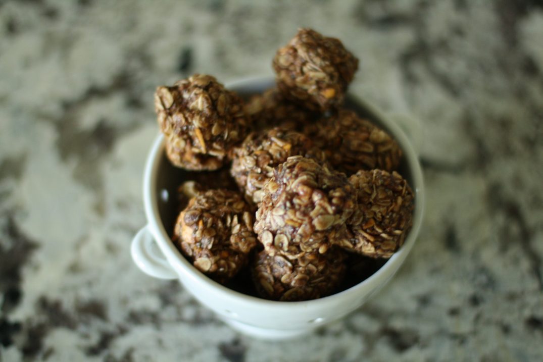 Peanut Butter Pretzel Chocolate Chip Granola Bites // Fancy Ashley