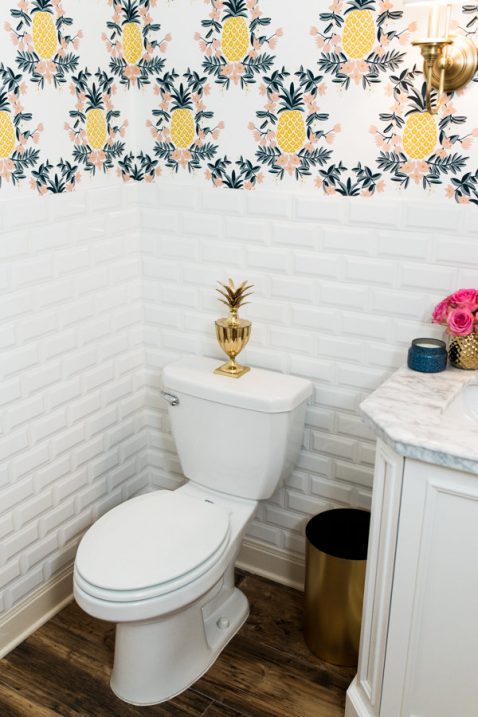 Pineapple deals bathroom decor