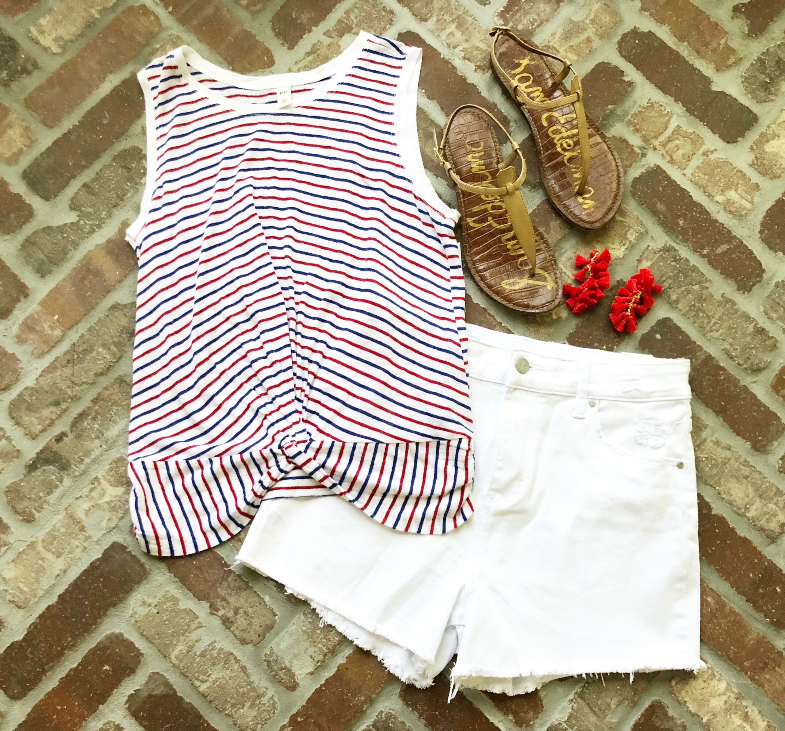 Cute 4th of July Outfit Ideas featured by popular Houston fashion blogger, Fancy Ashley