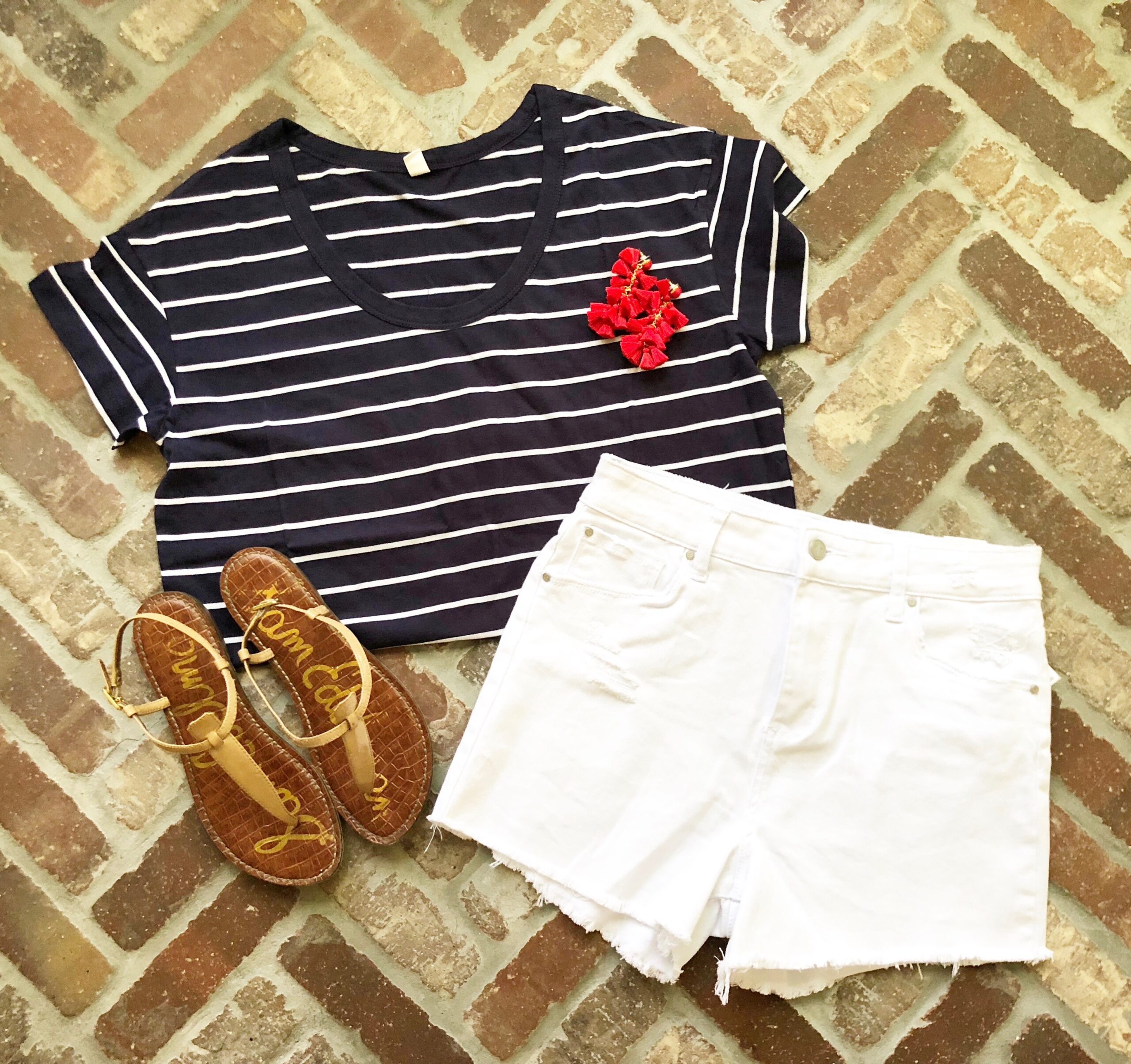 Cute 4th of July Outfit Ideas featured by popular Houston fashion blogger, Fancy Ashley