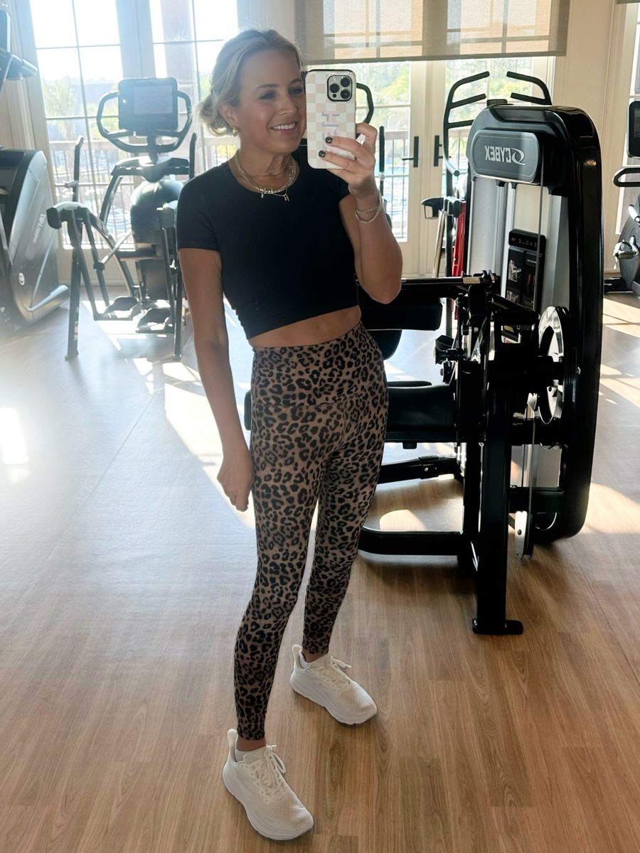 Black cropped top and leopard print leggings