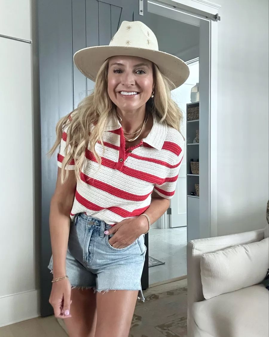 Hat, striped short-sleeve top, jean shorts